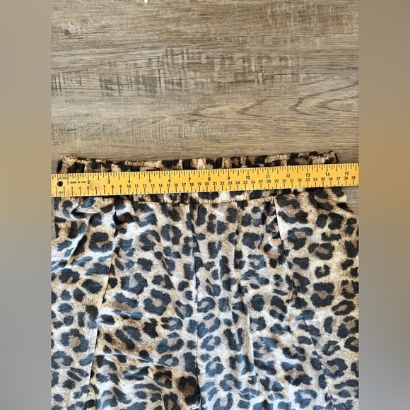 ZENANA Brown Leopard Harem pants with side slit flowy boho loungewear Size Large - Picture 5 of 6